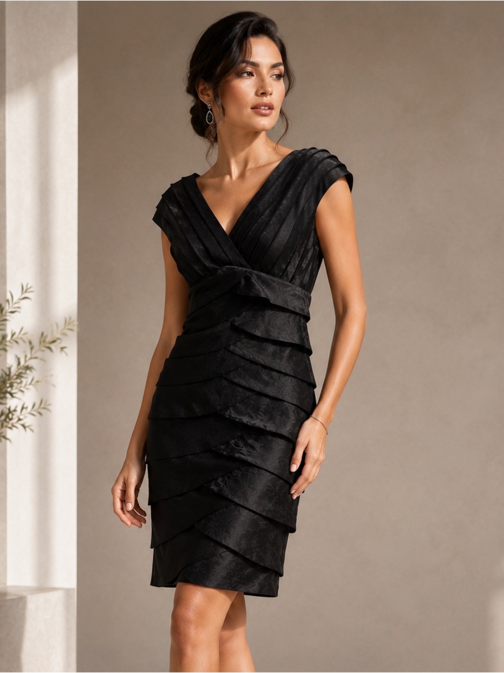 Adrianna Papell Pleated Cocktail Dress | Shiny Black Size 8 Mother of The Bride